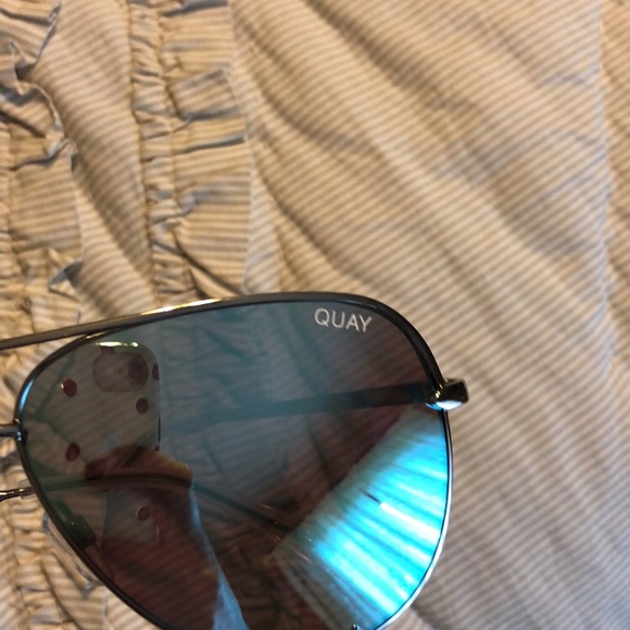 Quay sunglasses - Picture 2 of 3